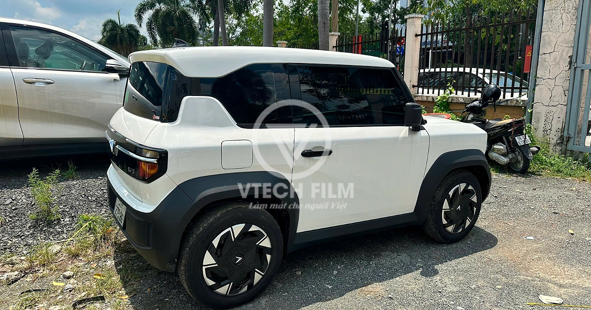 Xe hơi đã hoàn thiện dán phim cách nhiệt ô tô quận 5 tại nhà khách hàng, kính phẳng mịn, không bọt khí